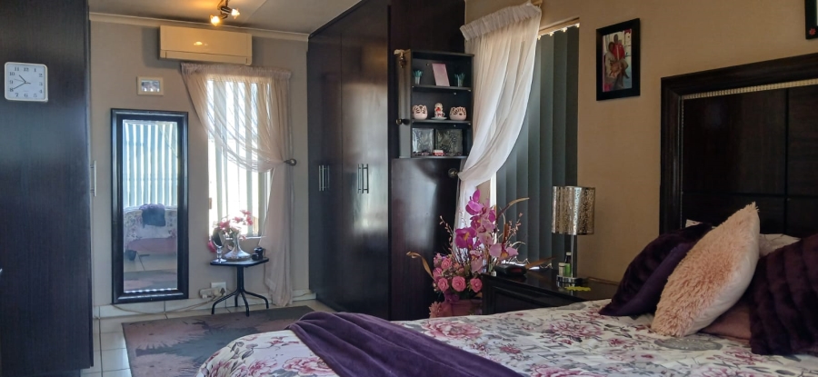 3 Bedroom Property for Sale in Heiderand Western Cape
